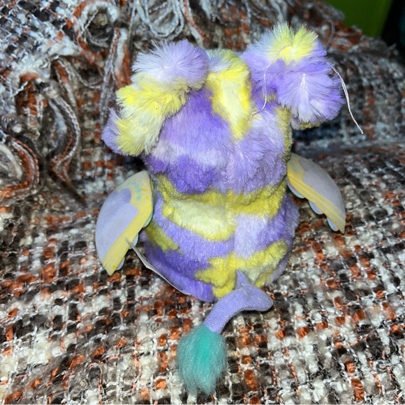 Hatchimals Mystery Elefly Fluffy Interactive Limited Edition Purple Yellow toy - Picture 3 of 7